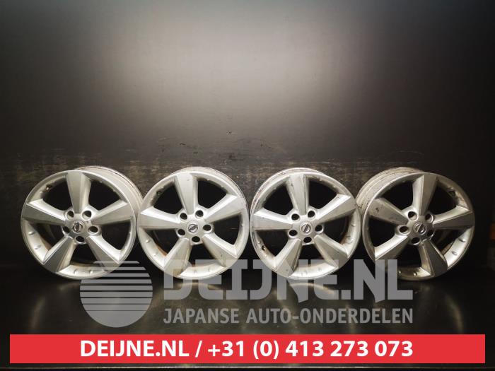 Nissan Qashqai+2 Velgen set O585999
