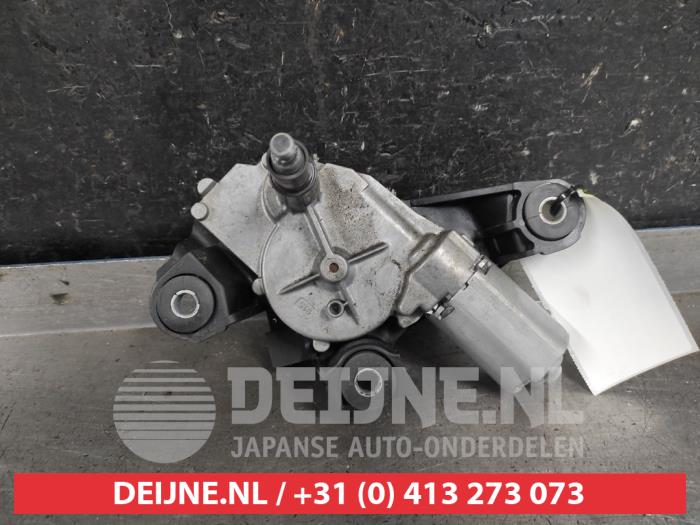 Nissan Qashqai Ruitenwissermotor achter O586026