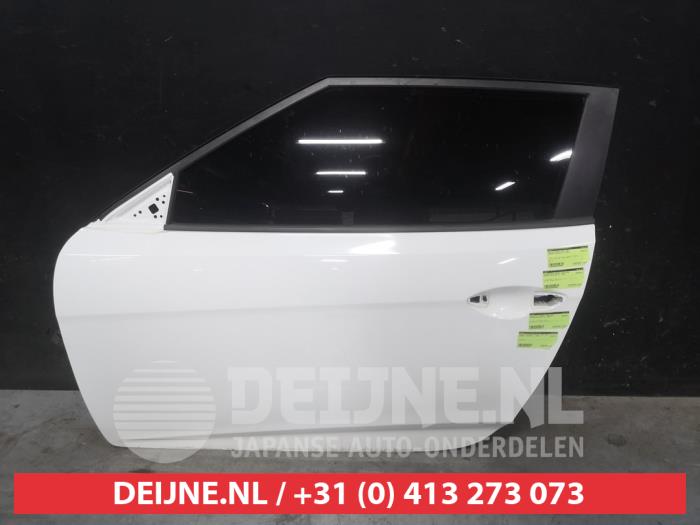 Hyundai Veloster Portier 4Deurs links-voor O586066
