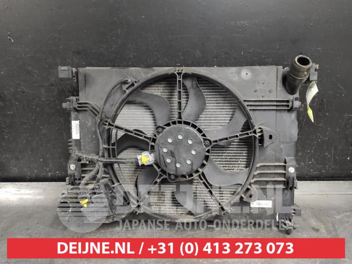 Nissan Micra Kühler O586218