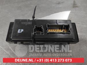 Nissan Qashqai Multi-functional window switch O586316 photo 2
