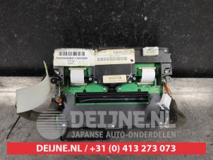 Nissan Navara Navigation Bedienfeld O586512 foto 2