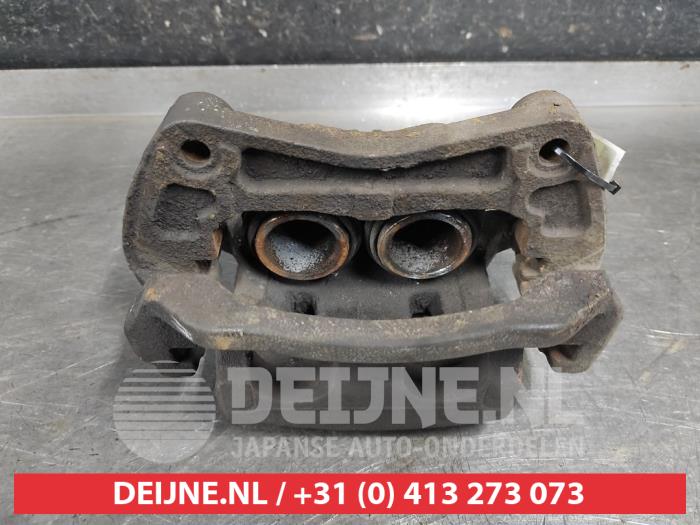 Nissan Navara Bremszange rechts vorne O586535