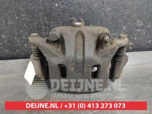 Nissan Navara Bremszange rechts vorne O586535 foto 3