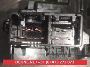Toyota Auris Ruitenwis Schakelaar O586768 foto 3