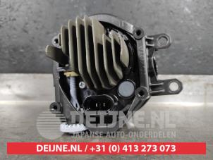Toyota Landcruiser Mistlamp rechts-voor O586837 foto 2