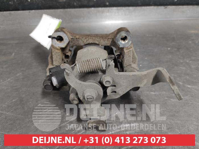 Mazda 6 Remklauw (Tang) rechts-achter O587073