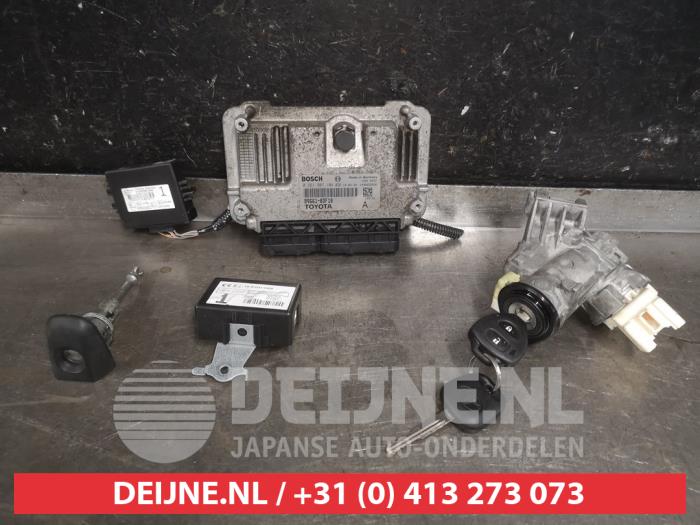Toyota Yaris Kontaktslot+Sleutel O587299