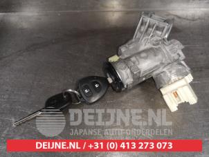 Toyota Yaris Kontaktslot+Sleutel O587299 foto 2