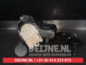 Toyota Yaris Kontaktslot+Sleutel O587299 foto 3