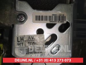 Kia Carens Veiligheidsgordel links-voor O587400 foto 3