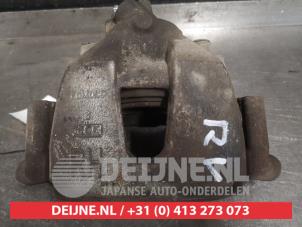 Mazda 5 Front brake calliper, right O587450 photo 2