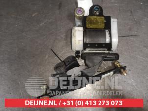 Hyundai Accent Front seatbelt, left O587456 photo 2