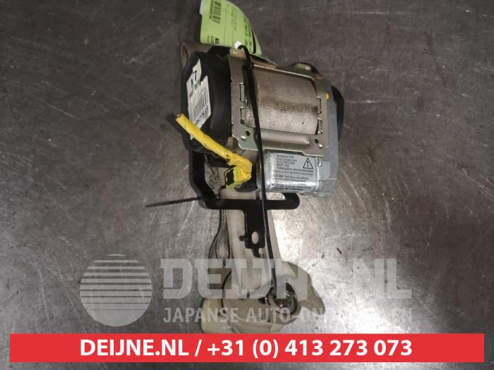 Hyundai Sonata Front seatbelt, left O587460