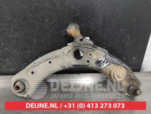 Gebruikte Draagarm onder rechts-voor Mazda 3 Sport (BP) 2.0 SkyActiv-G 122 Mild Hybrid 16V Prijs op aanvraag aangeboden door V.Deijne Jap.Auto-onderdelen BV