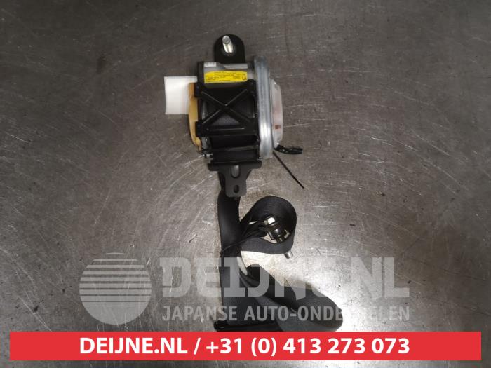 Nissan Murano Front seatbelt, left O587705
