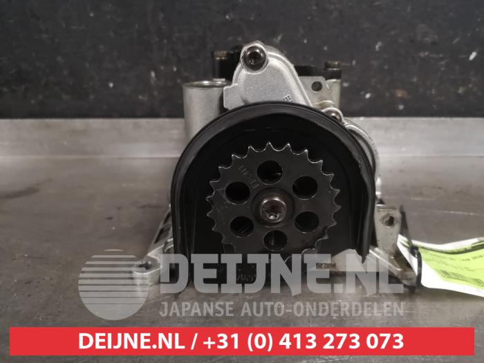 Toyota Avensis Oil pump O587829