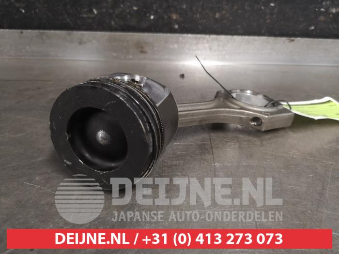 Toyota Verso Piston O587873