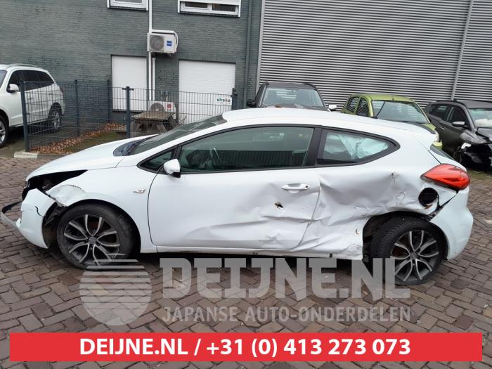Kia Pro Ceed Door window 2-door, left O588153