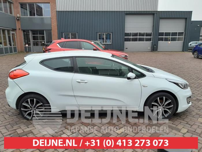 Kia Pro Ceed Window 2-door, rear right O588159