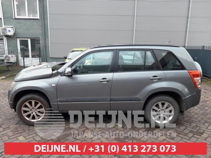 Suzuki Grand Vitara Portierruit 4Deurs links-achter O588295