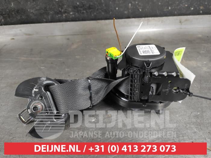 Hyundai I20 Front seatbelt, right O588343