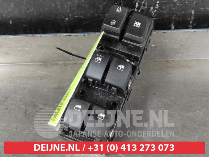 Hyundai Kona Combischakelaar ramen O588357