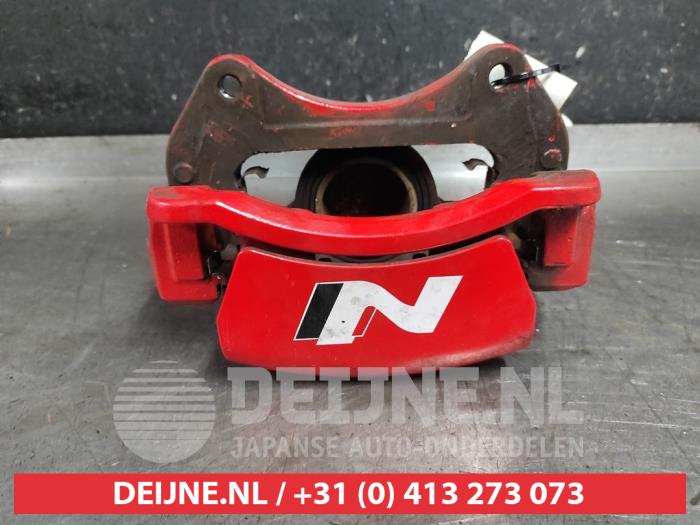 Hyundai I20 Remklauw (Tang) links-voor O588410