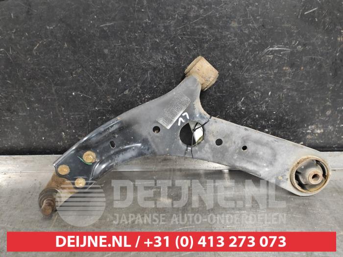 Kia Pro Ceed Front lower wishbone, left O588437