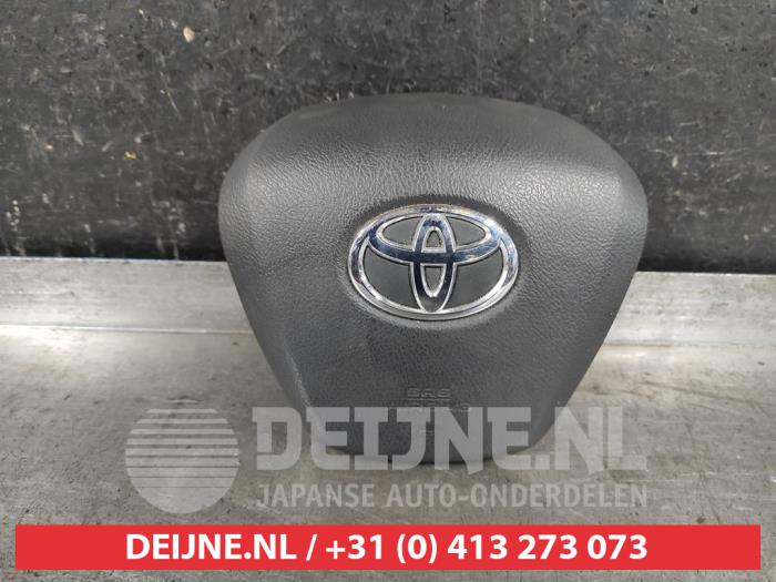 Toyota Verso Left airbag (steering wheel) O588472