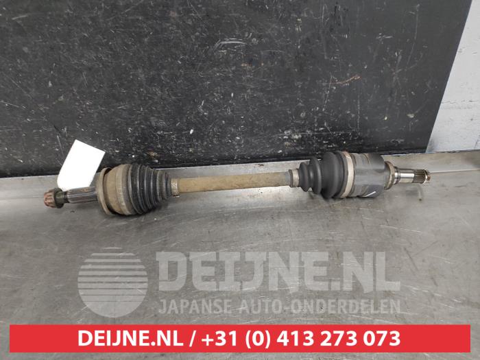 Toyota Verso Front drive shaft, left O588510