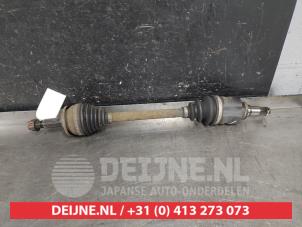 Gebruikte Aandrijfas links-voor Toyota Verso 1.8 16V VVT-i Prijs € 75,00 Margeregeling aangeboden door V.Deijne Jap.Auto-onderdelen BV