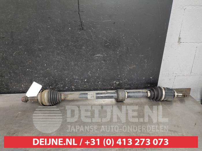 Toyota Verso Front drive shaft, right O588511