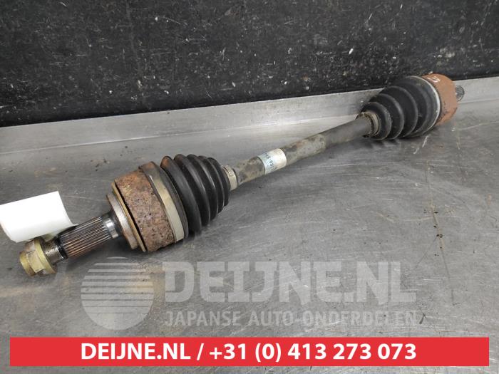 Gebruikte Aandrijfas links-voor Honda Odyssey Prijs € 50,00 Margeregeling aangeboden door V.Deijne Jap.Auto-onderdelen BV