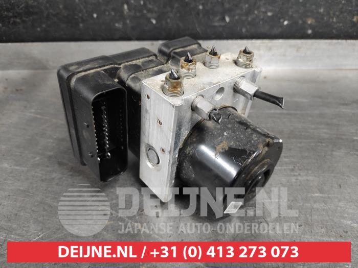 Gebruikte ABS Pomp Mazda 5 (CR19) 1.8i 16V Prijs € 75,00 Margeregeling aangeboden door V.Deijne Jap.Auto-onderdelen BV