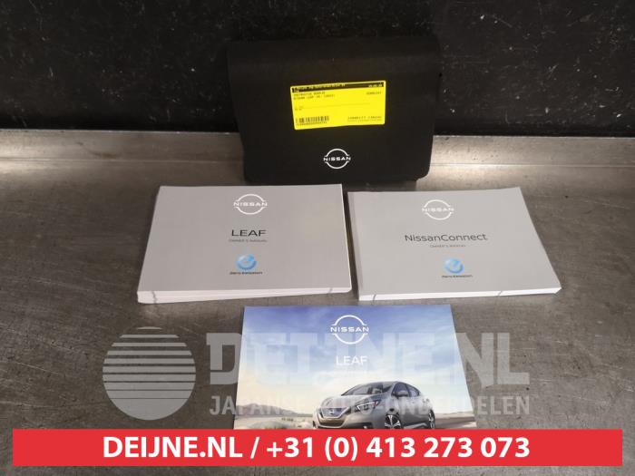 Nissan Leaf Instruction Booklet O588791