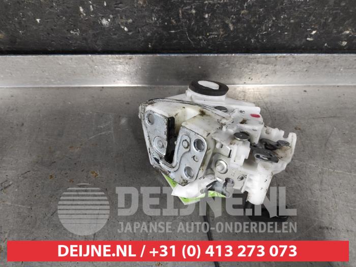 Daihatsu Cuore Türschlossmechanik 4-türig links vorne O588764