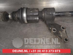 Suzuki Swift Aandrijfas rechts-voor O589110 foto 3