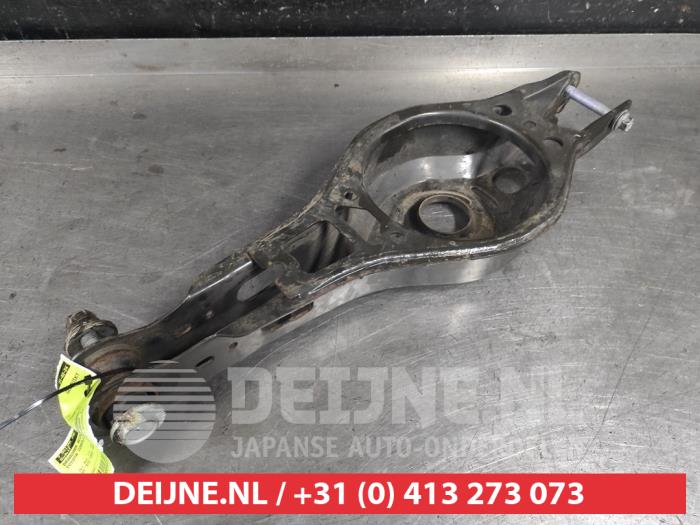 Toyota Corolla Draagarm rechts-achter O589319