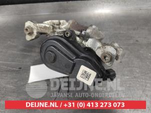 Toyota Corolla Rear brake calliper, left O589357 photo 3