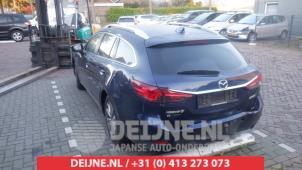 Gebruikte Ruit achter Mazda 6 SportBreak (GJ/GH/GL) 2.2 SkyActiv-D 150 16V Prijs op aanvraag aangeboden door V.Deijne Jap.Auto-onderdelen BV