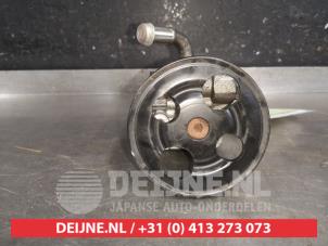 Gebruikte Stuurbekrachtiging Pomp Suzuki Grand Vitara II (JT) 1.6 16V Prijs € 35,00 Margeregeling aangeboden door V.Deijne Jap.Auto-onderdelen BV