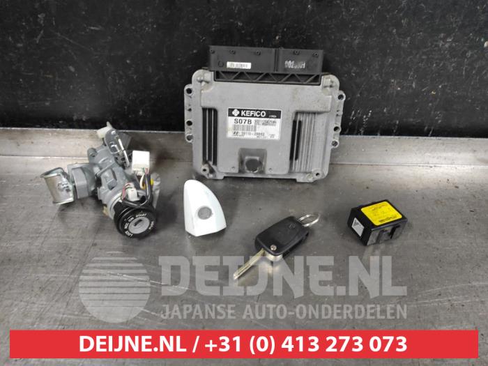 Hyundai Veloster Computer Motormanagement O589829