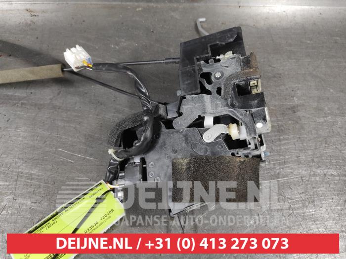 Mazda CX-7 Türschlossmechanik 4-türig rechts vorne O589862
