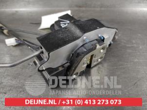 Mazda CX-7 Türschlossmechanik 4-türig rechts vorne O589862 foto 2