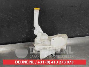 Mazda 5 Scheibensprühertank vorne O589871 foto 2