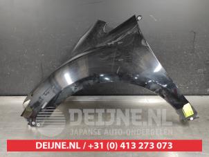 Gebruikte Spatbord links-voor Mazda CX-7 2.2 MZR-CD 16V Prijs € 75,00 Margeregeling aangeboden door V.Deijne Jap.Auto-onderdelen BV