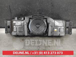 Gebruikte Subwoofer Kia Niro II (SG2) e-Niro 64.8 kWh Prijs € 150,00 Margeregeling aangeboden door V.Deijne Jap.Auto-onderdelen BV