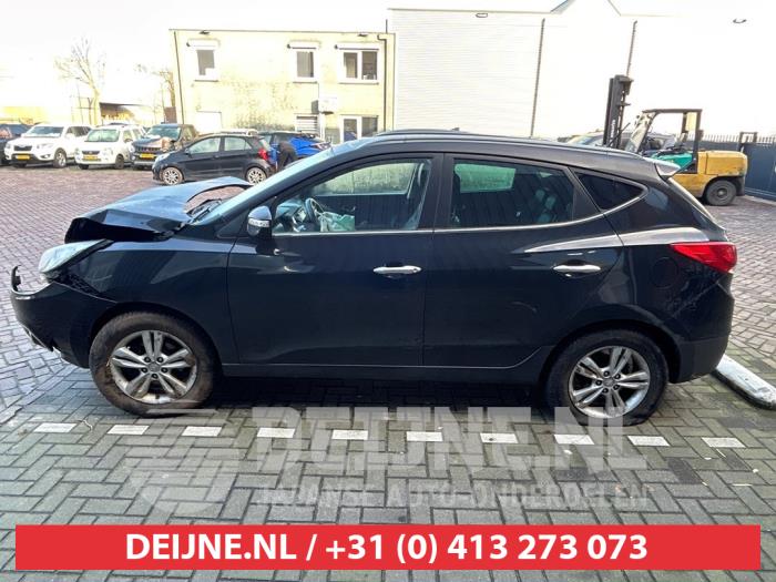 Hyundai IX35 Portierruit 4Deurs links-achter O590349