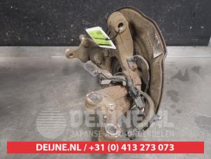 Toyota Auris Fusee links-voor O590379 foto 2
